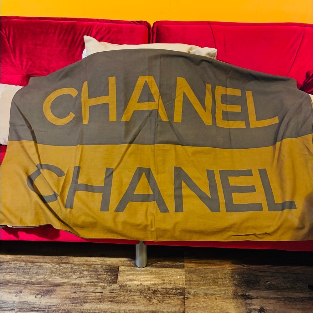 CHANEL Vintage Brown Scarf
